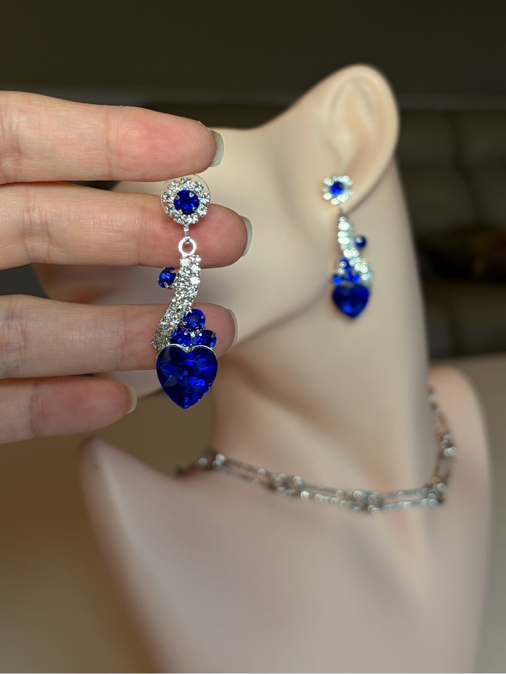 Elegant Blue Heart Drop Earrings. - Picture 4 of 10